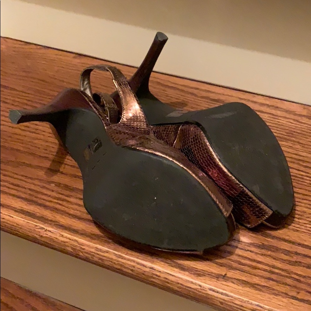 Shoes - Picture 6 of 7